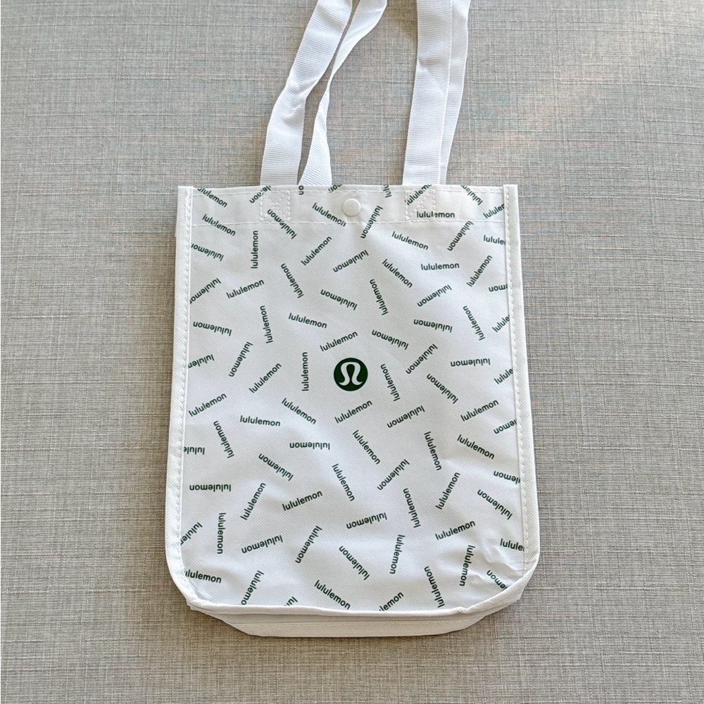 Lululemon Reusable Bag, Small, White w/ Green Logo, Holiday Edition, NEW